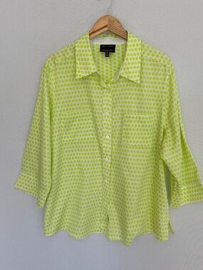 FOXCROFT Women’s 20W Wrinkle Free Shaped Fit Button Front Shirt 100% Cotton